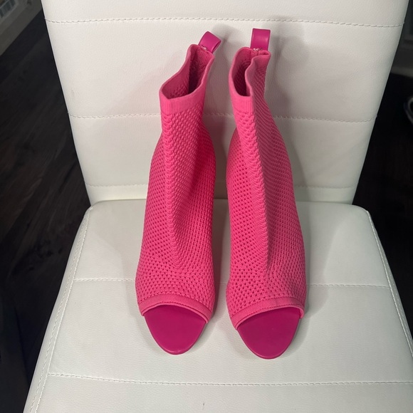 Pink Open Toe Heels 💕 - Picture 4 of 4